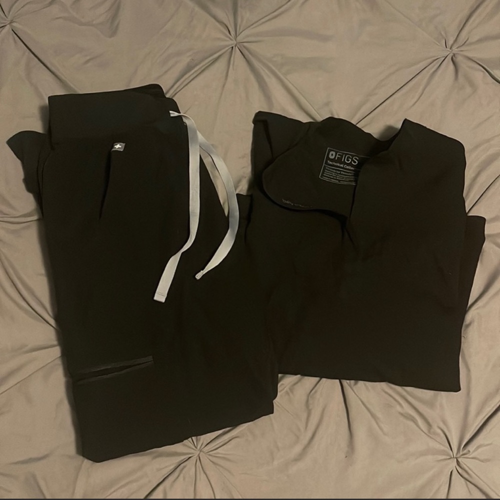 Black figs scrub top, PANTS NOT INCLUDED!